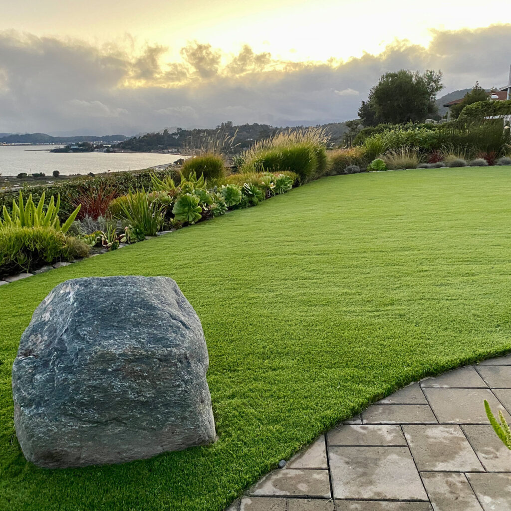 Artificial turf, Evernatural Premium, installed in Mill Valley by the water