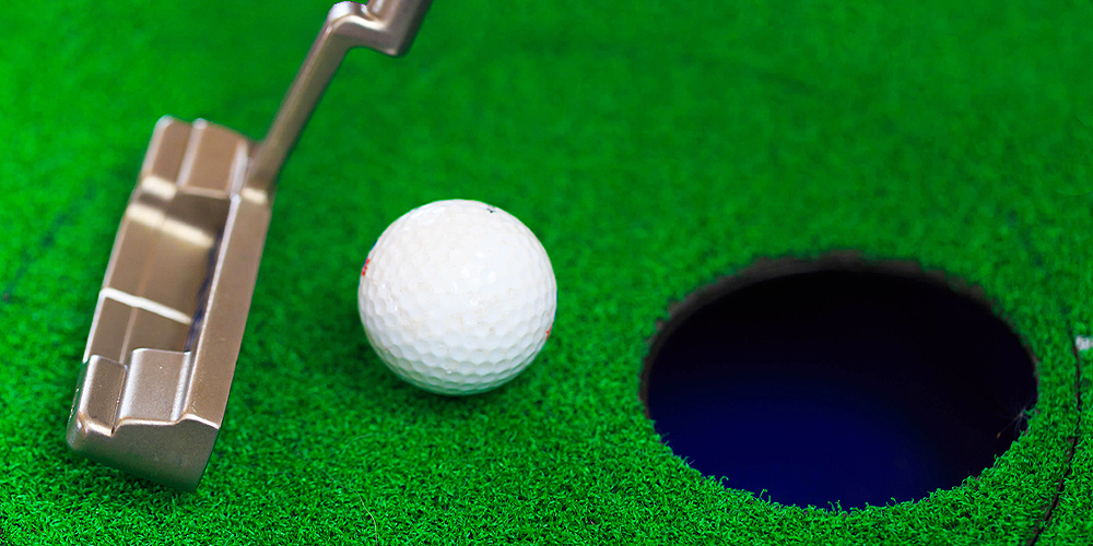 Learn how using an indoor putting mat can make you a pro golfer.