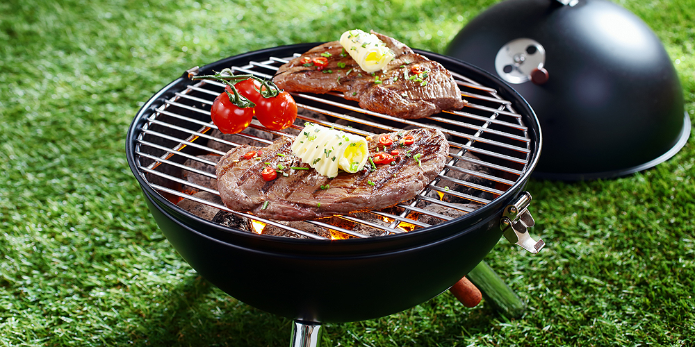 Learn BBQ tips for artificial grass gardens by reading the Watersavers Turf Blog.