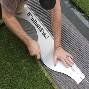 S-seam or superseam tool used to create an undetectable seam