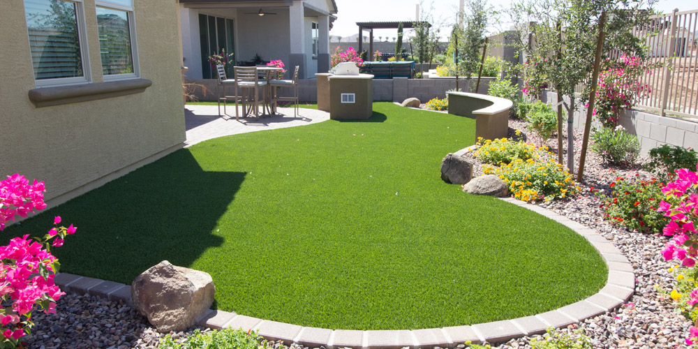 Yard with artificial grass